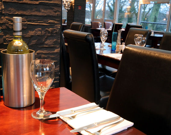 Kaim Park Hotel Bathgate Esterno foto