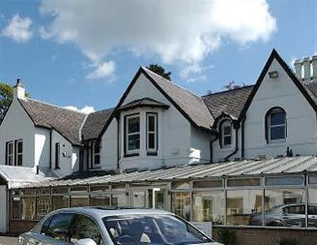 Kaim Park Hotel Bathgate Esterno foto